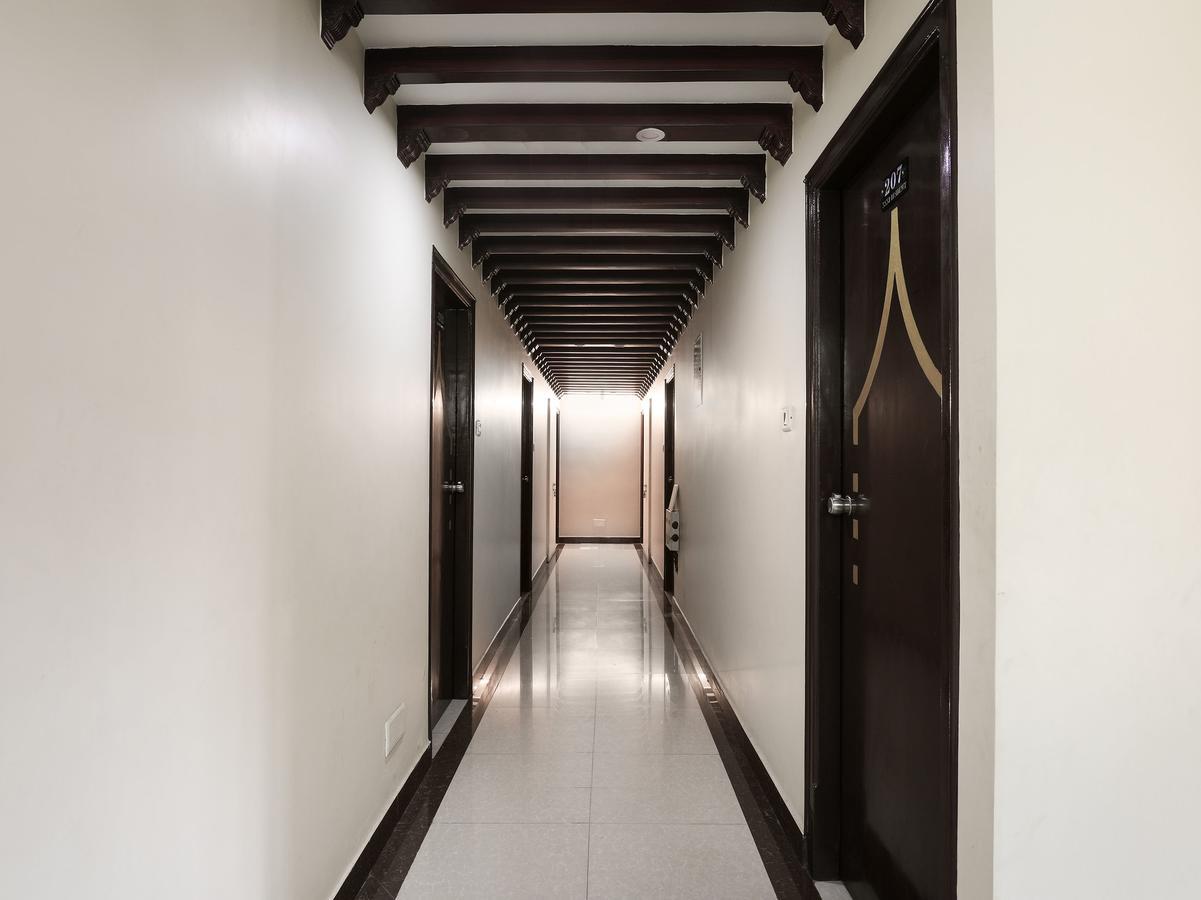 Oyo 10711 Hotel Nsnr Residency Visakhapatnam Exterior foto